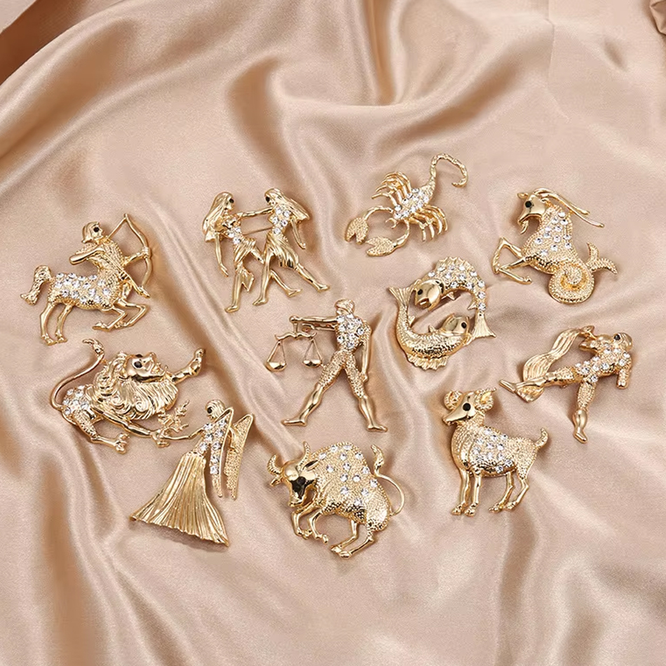 Gioielli da donna personalizzati OEM Moda 12 Zodiaco Cristallo Spille impreziosite da animali Zircone Festa di fidanzamento Regali di nozze Realizzati