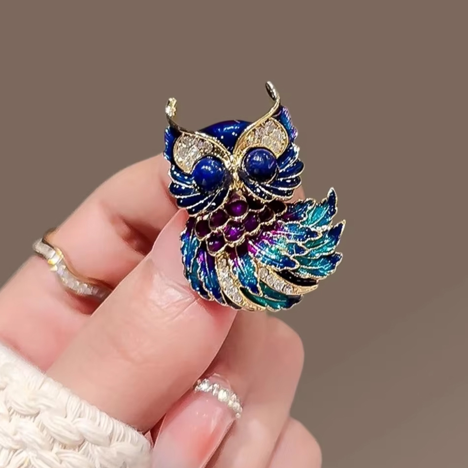 Spilla in lega di gufo dipinto a smalto adorabile all'ingrosso Accessorio elegante per uomo donna Fiore di fascia alta per fidanzamento di nozze