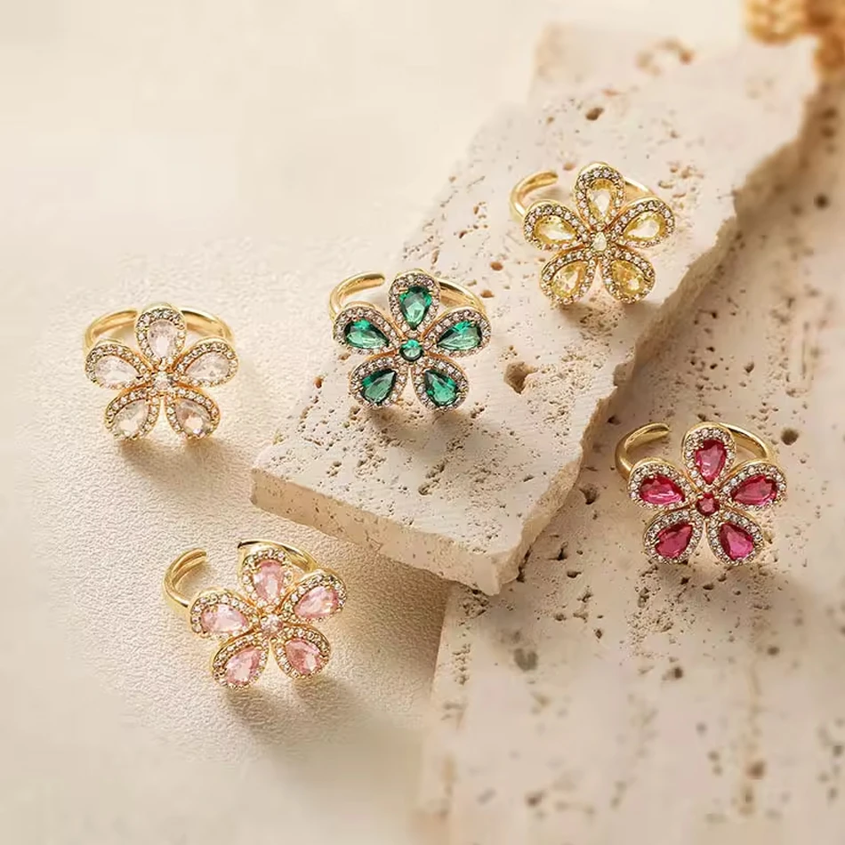 Gioielleria personalizzata OEM Anello fiore in ottone CZ con zirconi colorati di alta qualit&agrave; placca