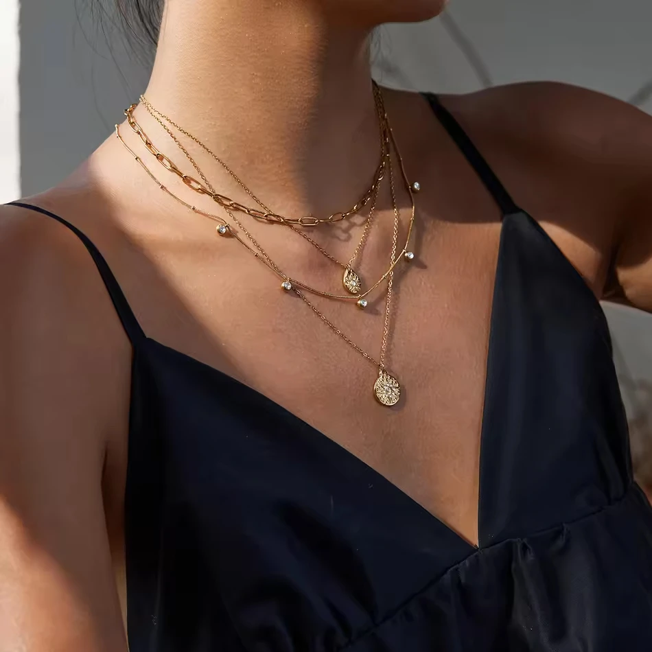 OEM gioielli personalizzati stile classico oro 18 carati in acciaio inossidabile con strass modello