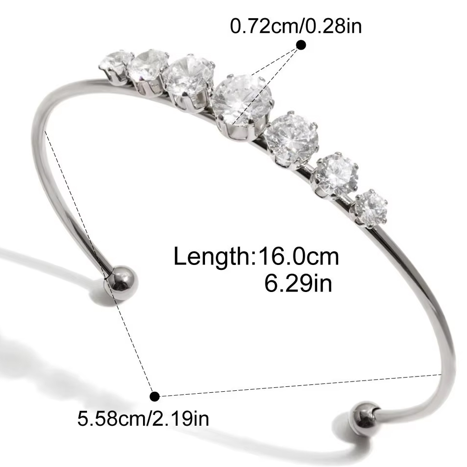 Fornitore di gioielli all'ingrosso con braccialetto in zirconio a forma di cuore geometrico traforato da donna in acciaio inossidabile su misura per gioielli personalizzati OEM